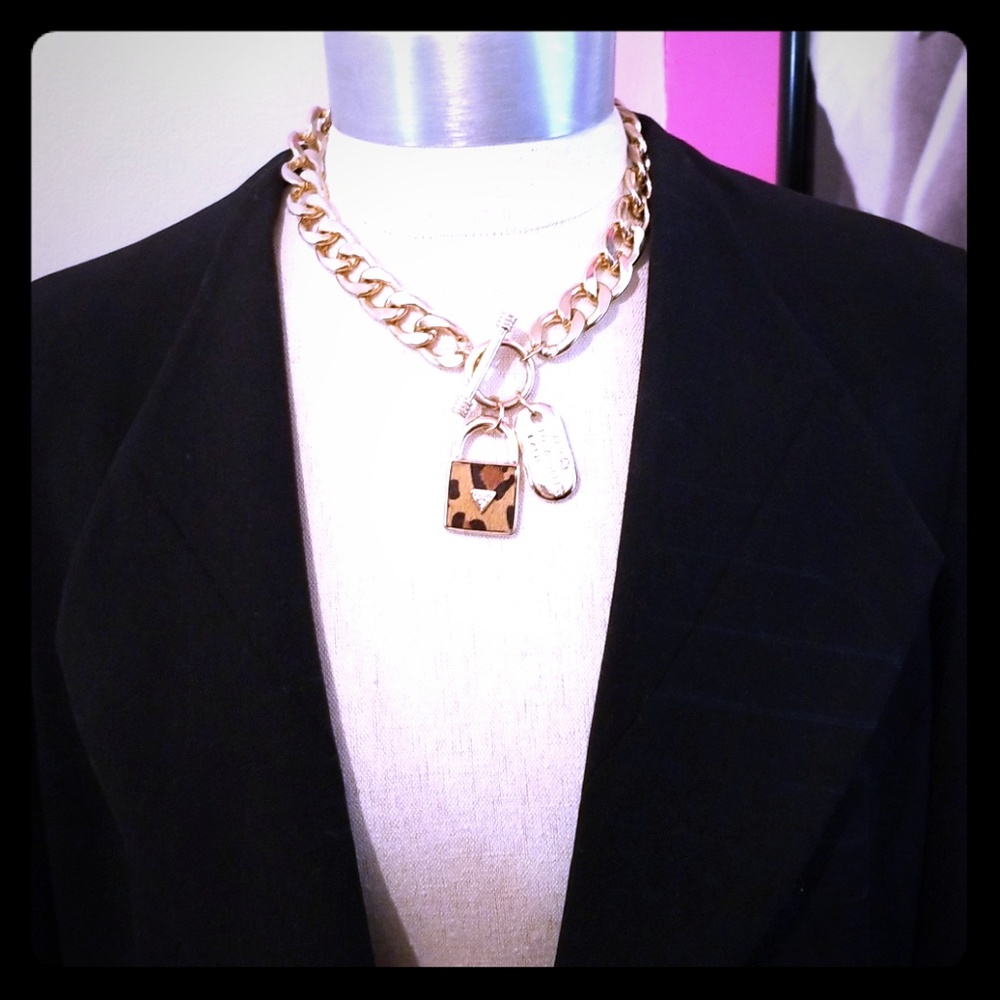 Guess necklace